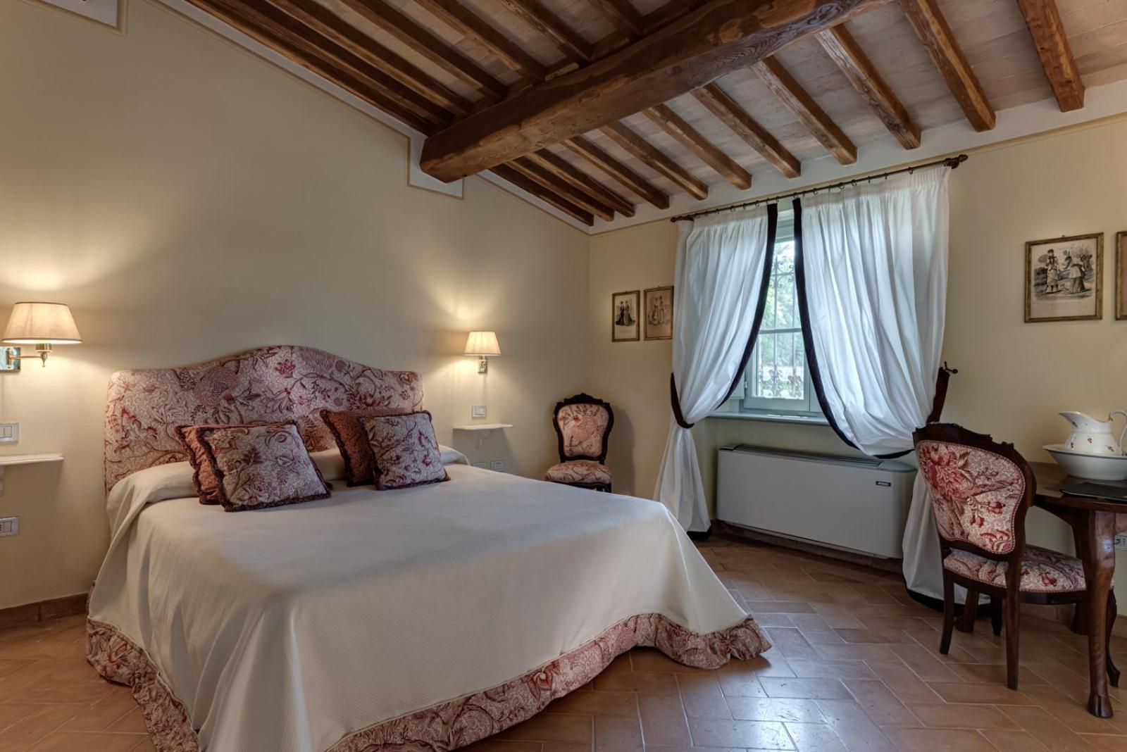 Villa Il Castagno Wine & Resort Siena Exterior photo