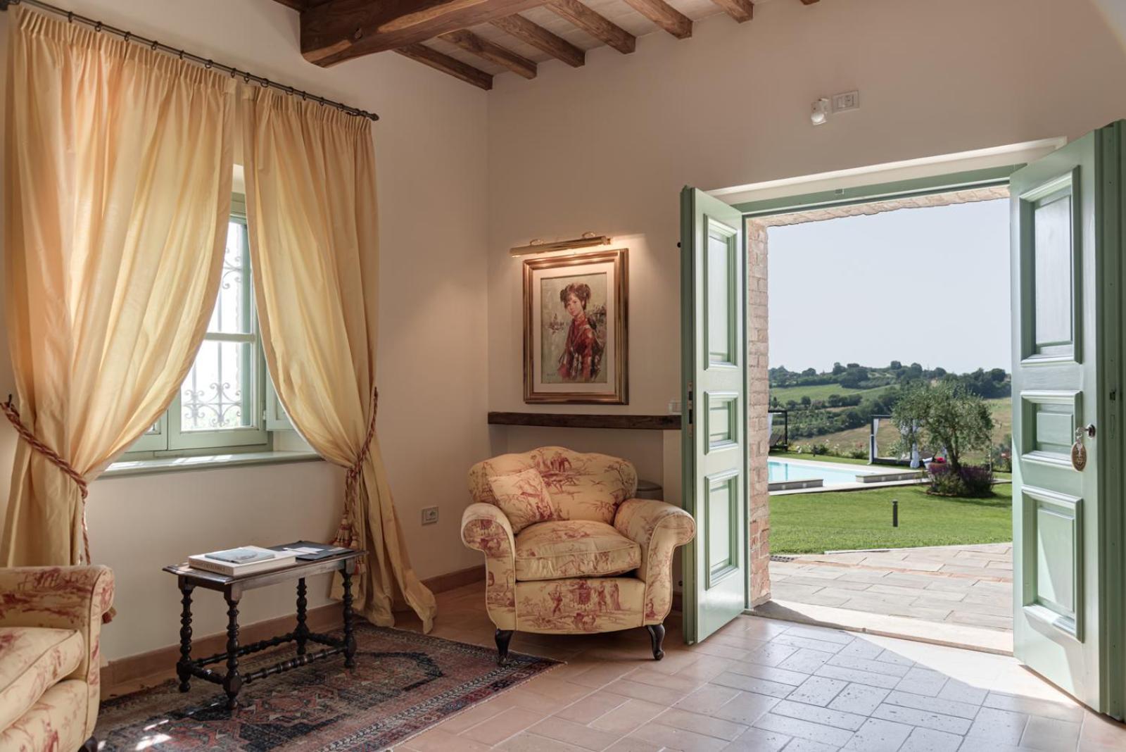 Villa Il Castagno Wine & Resort Siena Exterior photo