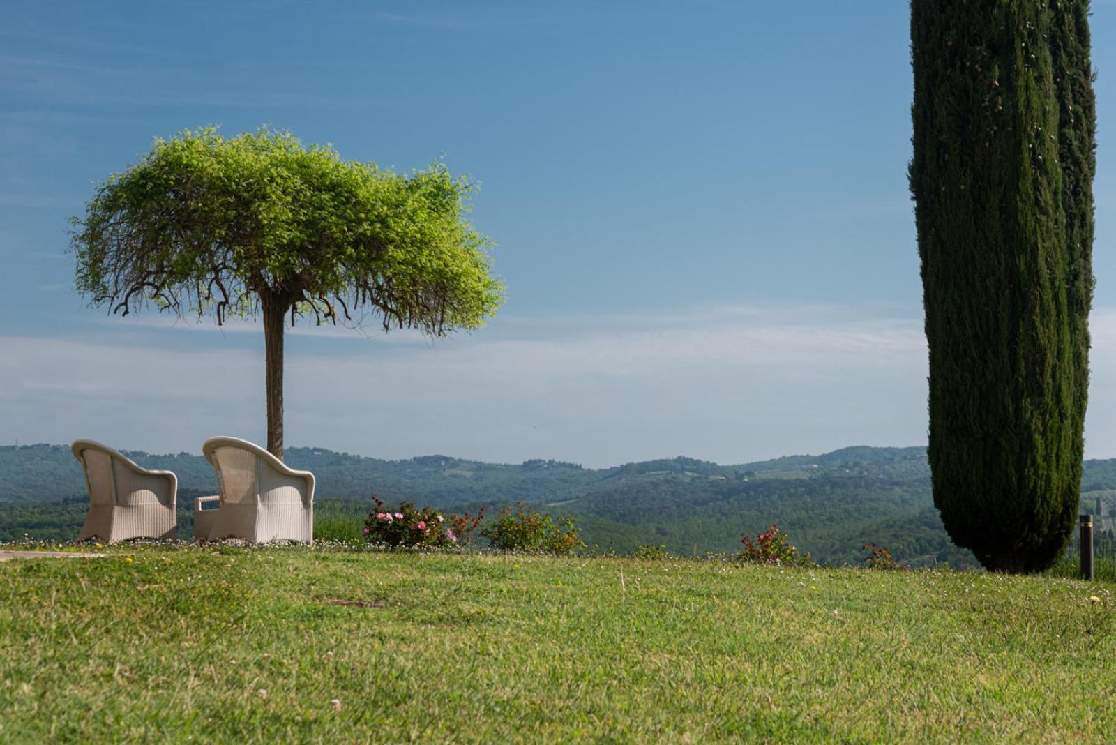 Villa Il Castagno Wine & Resort Siena Exterior photo