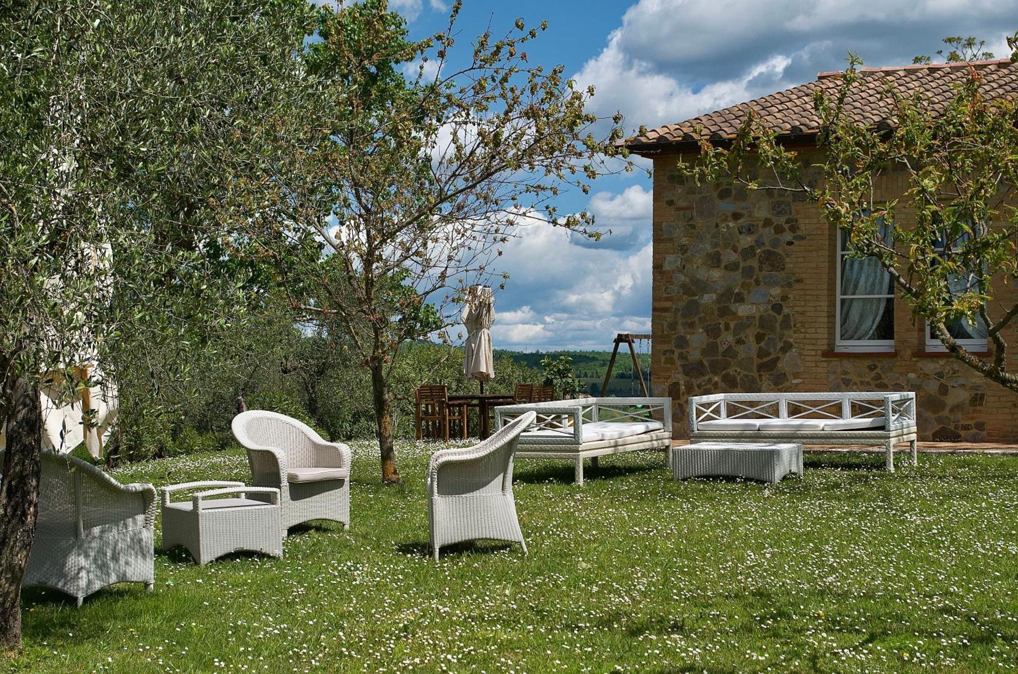 Villa Il Castagno Wine & Resort Siena Exterior photo
